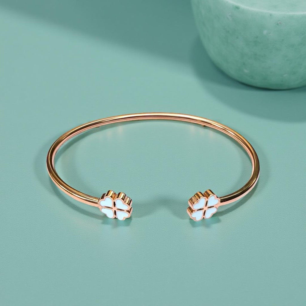 Bracelet "Trèfle à 4 coeurs" émaillé blanc