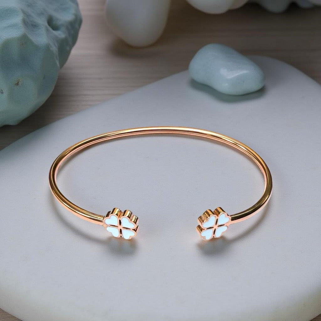 Bracelet "Trèfle à 4 coeurs" émaillé blanc