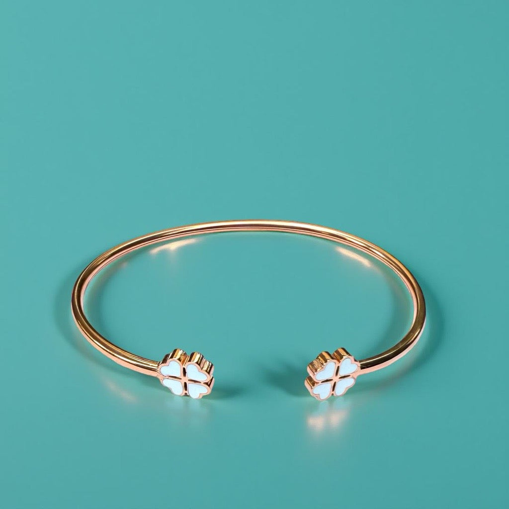 Bracelet "Trèfle à 4 coeurs" émaillé blanc