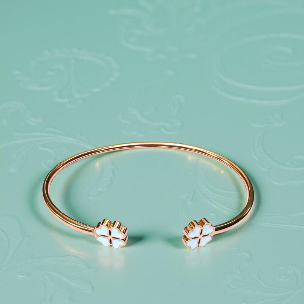 Bracelet "Trèfle à 4 coeurs" émaillé blanc
